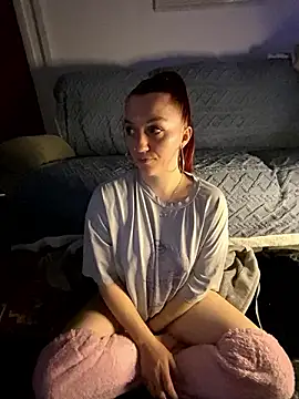 Snapshot of Stoner_BarbieXX chatting on 12/01/24, 10:43 Stoner BarbieXX online show from 12/01/24, 10:43