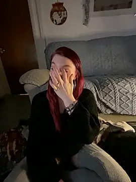 Snapshot of Stoner_BarbieXX chatting on 12/25/24, 10:16 Stoner BarbieXX online show from 12/25/24, 10:16