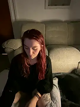 Snapshot of Stoner_BarbieXX chatting on 01/04/25, 10:45 Stoner BarbieXX online show from 01/04/25, 10:45