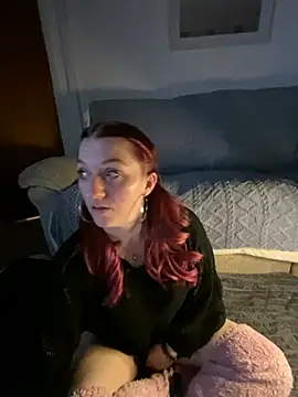 Snapshot of Stoner_BarbieXX chatting on 01/10/25, 10:25 Stoner BarbieXX online show from 01/10/25, 10:25