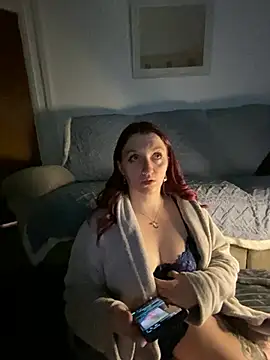 Snapshot of Stoner_BarbieXX chatting on 02/13/25, 10:43 Stoner BarbieXX online show from 02/13/25, 10:43