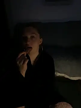 Snapshot of Stoner_BarbieXX chatting on 03/07/26, 10:51 Stoner BarbieXX online show from 03/07/26, 10:51