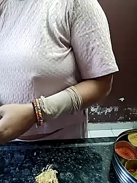 milf-kaira online show from 12/04/24, 01:58