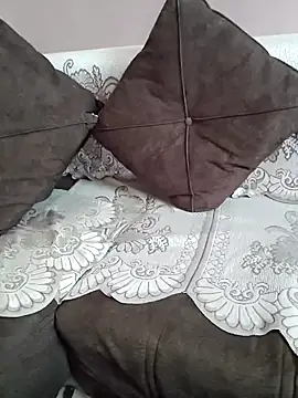 milf-kaira online show from 12/11/24, 05:43