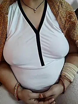 milf-kaira online show from 12/11/24, 08:47