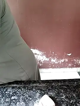 milf-kaira online show from 12/21/24, 09:33