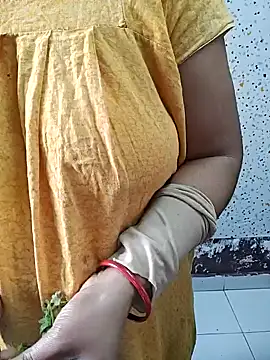 milf-kaira online show from 01/10/25, 03:07