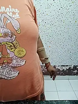 milf-kaira online show from 01/15/25, 04:04