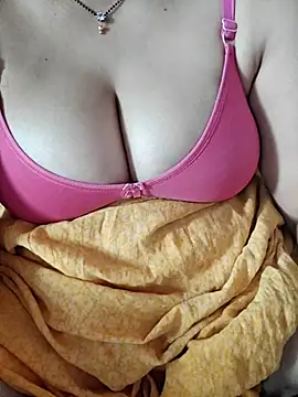 milf-kaira online show from 03/21/25, 04:17