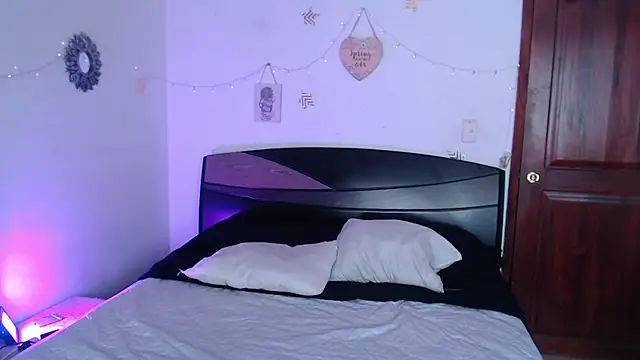 anhiahoney02 online show from 02/08/25, 02:05