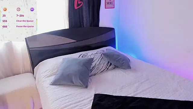 Snapshot of anhiahoney02 chatting on 03/12/26, 04:46 anhiahoney02 online show from 03/12/26, 04:46