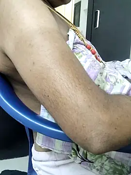 Snapshot of Tamilrojanew chatting on 04/06/26, 04:30 Tamilrojanew online show from 04/06/26, 04:30