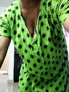 Snapshot of Tamilrojanew chatting on 04/12/26, 04:39 Tamilrojanew online show from 04/12/26, 04:39