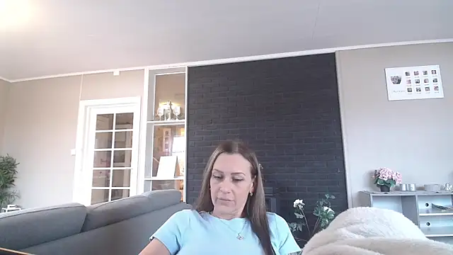 Xena UK online show from 12/13/24, 10:19