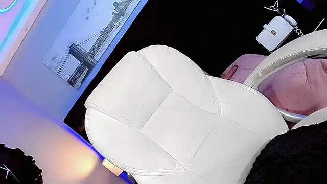 Shanelengel online show from 01/13/25, 09:09