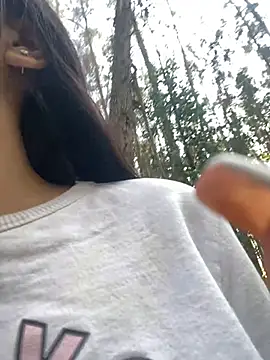 Snapshot of Little_aphrodite chatting on 02/06/25, 09:28 Little aphrodite online show from 02/06/25, 09:28