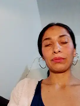 Snapshot of chloewildd_ chatting on 12/01/24, 10:10 chloewildd online show from 12/01/24, 10:10