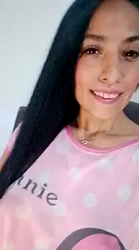 Snapshot of chloewildd_ chatting on 12/18/24, 04:53 chloewildd online show from 12/18/24, 04:53