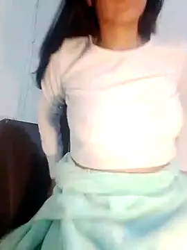 Snapshot of chloewildd_ chatting on 12/22/24, 08:49 chloewildd online show from 12/22/24, 08:49