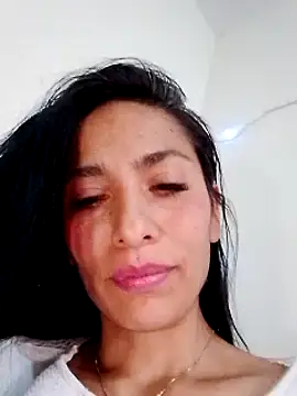 Snapshot of chloewildd_ chatting on 12/22/24, 11:54 chloewildd online show from 12/22/24, 11:54