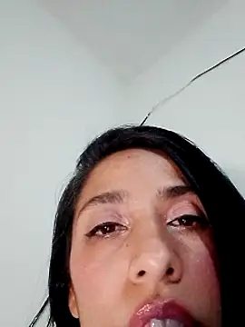 Snapshot of chloewildd_ chatting on 12/30/24, 04:09 chloewildd online show from 12/30/24, 04:09