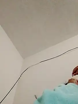 Snapshot of chloewildd_ chatting on 01/04/25, 11:33 chloewildd online show from 01/04/25, 11:33