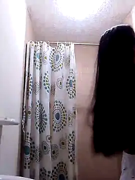 Snapshot of chloewildd_ chatting on 01/22/25, 03:52 chloewildd online show from 01/22/25, 03:52