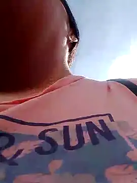 Snapshot of chloewildd_ chatting on 03/21/25, 08:08 chloewildd online show from 03/21/25, 08:08