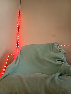 Snapshot of chloewildd_ chatting on 11/10/25, 03:00 chloewildd online show from 11/10/25, 03:00