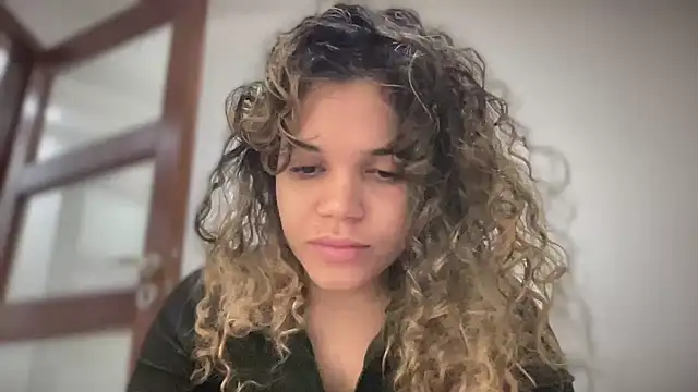 Snapshot of brithneysquirt chatting on 09/25/25, 09:40 brithneysquirt online show from 09/25/25, 09:40