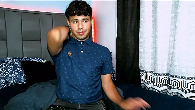 Snapshot of beautiful_james chatting on 01/12/25, 10:01 beautiful james online show from 01/12/25, 10:01