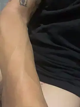 Snapshot of tripexnte chatting on 03/04/25, 01:12 tripexnte online show from 03/04/25, 01:12