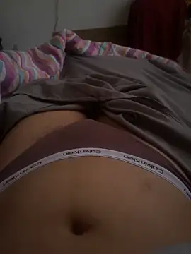 Snapshot of DirtyDi97 chatting on 10/26/25, 01:39 DirtyDi97 online show from 10/26/25, 01:39