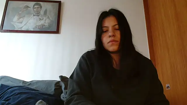 Snapshot of DirtyDi97 chatting on 11/11/25, 01:44 DirtyDi97 online show from 11/11/25, 01:44