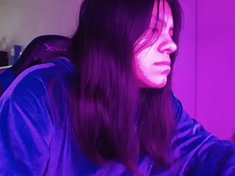 Snapshot of DirtyDi97 chatting on 12/16/25, 02:22 DirtyDi97 online show from 12/16/25, 02:22