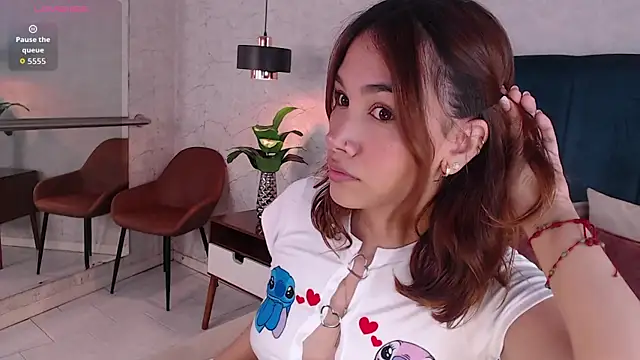 Snapshot of AdeleAndersonn chatting on 09/20/25, 05:47 AdeleAndersonn online show from 09/20/25, 05:47