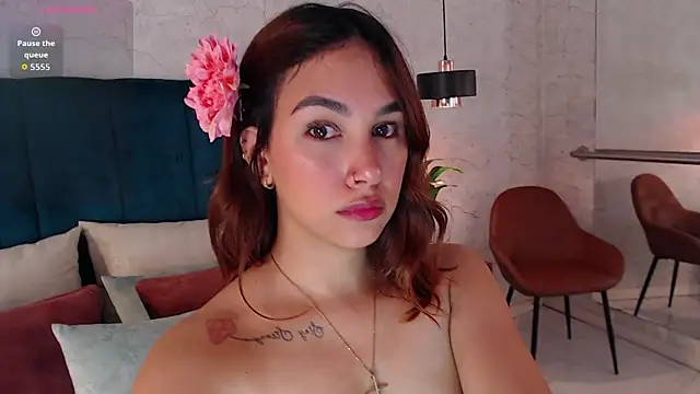 Snapshot of AdeleAndersonn chatting on 10/10/25, 07:46 AdeleAndersonn online show from 10/10/25, 07:46