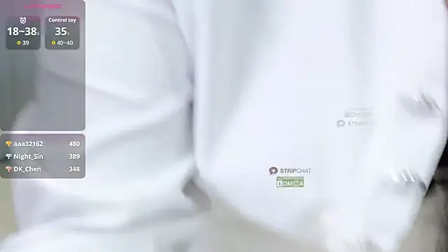 Snapshot of 808dass chatting on 11/04/25, 07:35 808dass online show from 11/04/25, 07:35