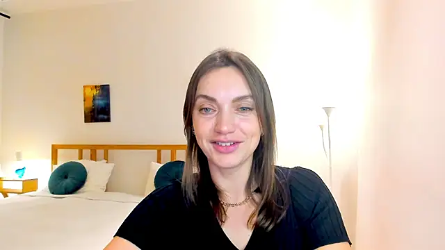 LovelyeeMia online show from 12/11/24, 07:46