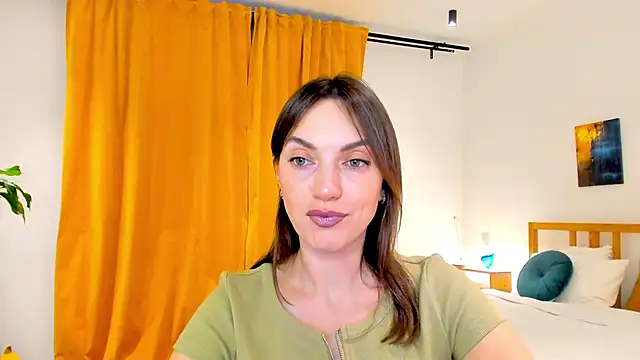 LovelyeeMia online show from 12/13/24, 12:50