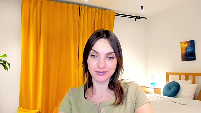 LovelyeeMia online show from 12/13/24, 07:43