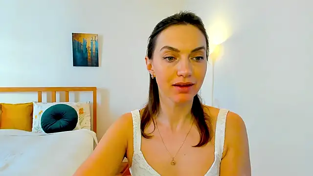 LovelyeeMia online show from 12/19/24, 10:45