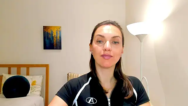 LovelyeeMia online show from 12/20/24, 08:55