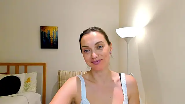 LovelyeeMia online show from 12/21/24, 04:46