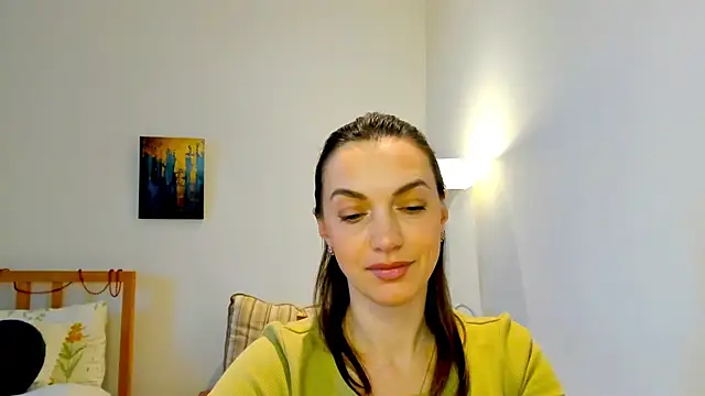 LovelyeeMia online show from 12/24/24, 12:11