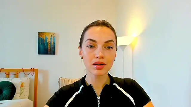 LovelyeeMia online show from 12/28/24, 08:05