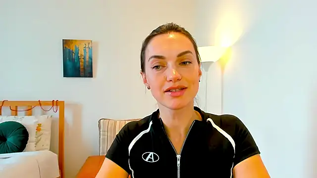 LovelyeeMia online show from 12/28/24, 11:09