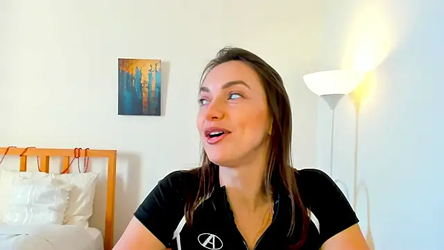 LovelyeeMia online show from 01/06/25, 11:40