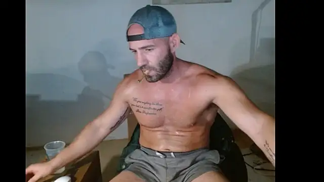 Snapshot of TheNakedPreacher chatting on 12/20/24, 08:38 TheNakedPreacher online show from 12/20/24, 08:38