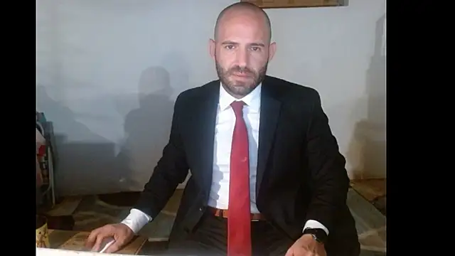 Snapshot of TheNakedPreacher chatting on 01/06/25, 09:30 TheNakedPreacher online show from 01/06/25, 09:30